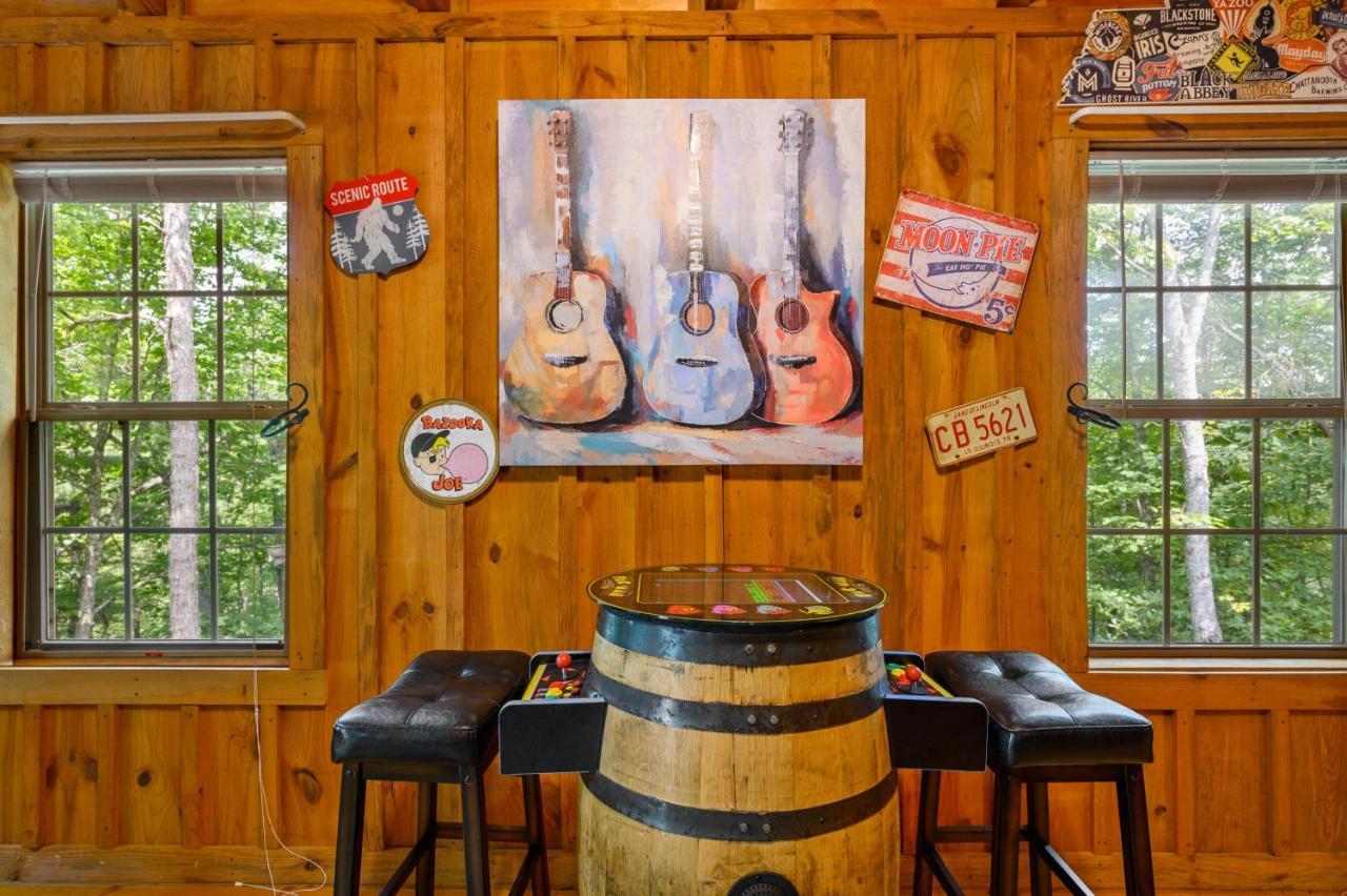 Gypsy Road - Privacy! Log Cabin With Hot Tub, Wifi, Directv And Arcade Sevierville Exterior foto