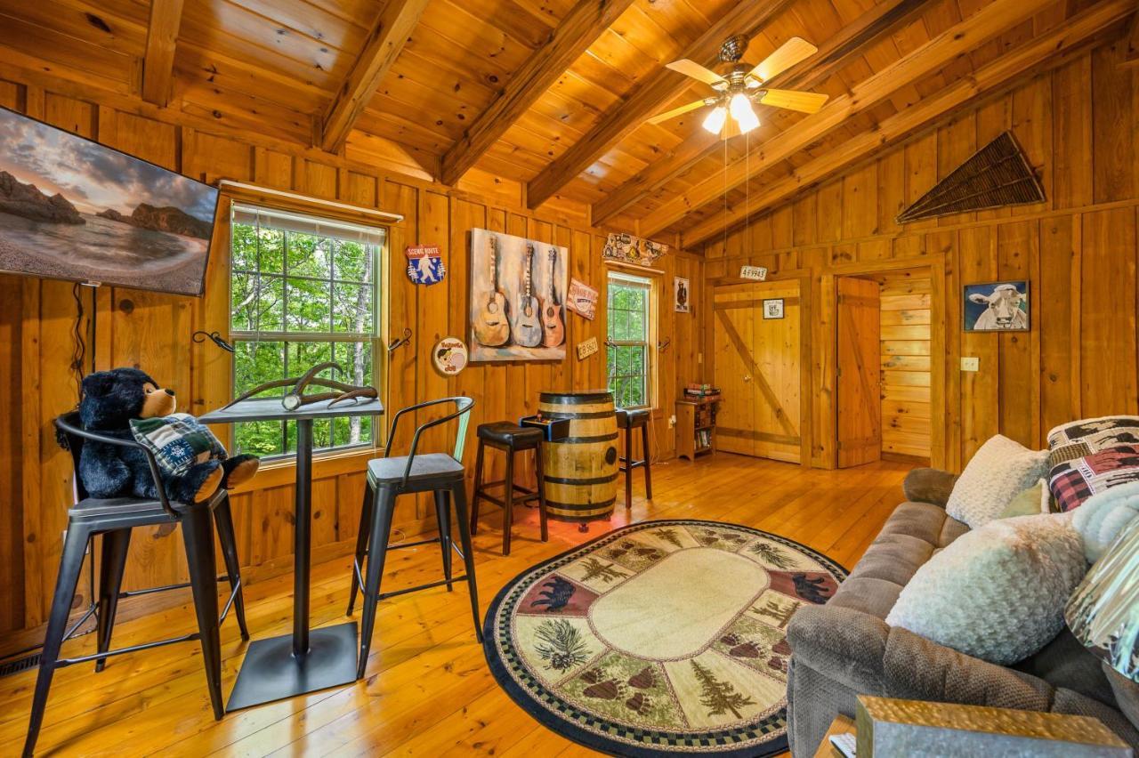 Gypsy Road - Privacy! Log Cabin With Hot Tub, Wifi, Directv And Arcade Sevierville Exterior foto