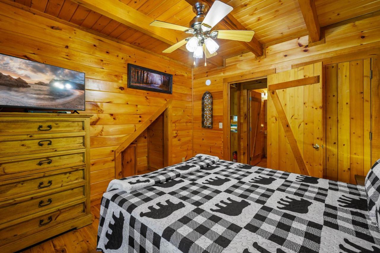 Gypsy Road - Privacy! Log Cabin With Hot Tub, Wifi, Directv And Arcade Sevierville Exterior foto
