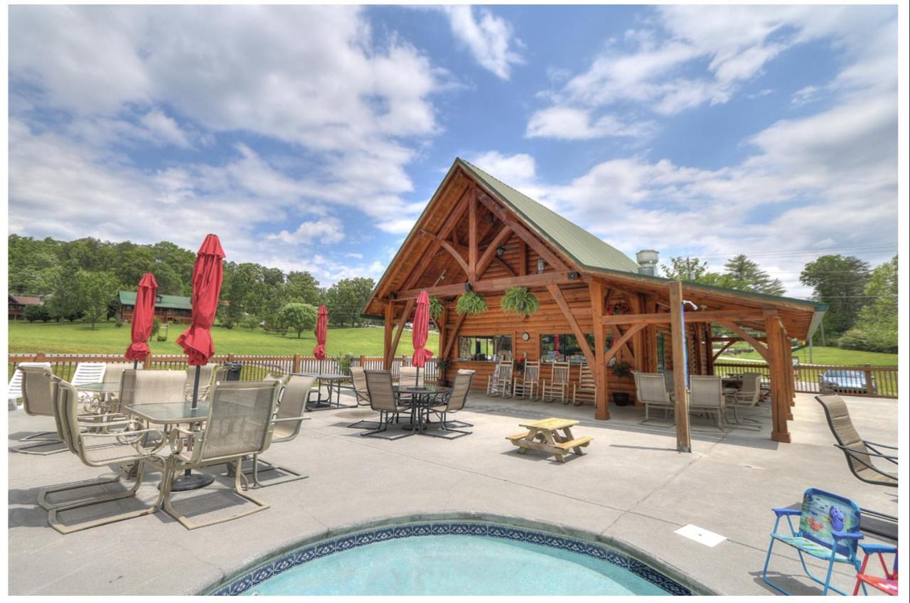 Gypsy Road - Privacy! Log Cabin With Hot Tub, Wifi, Directv And Arcade Sevierville Exterior foto